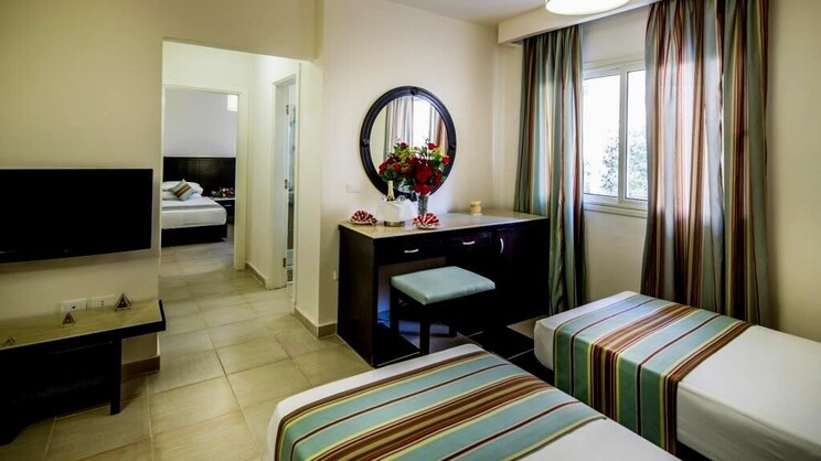 El Karma Aqua Beach Resort